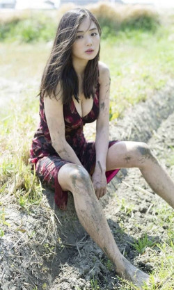 배우 카타야마 모에미