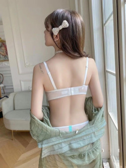 란제리 참 이쁘네