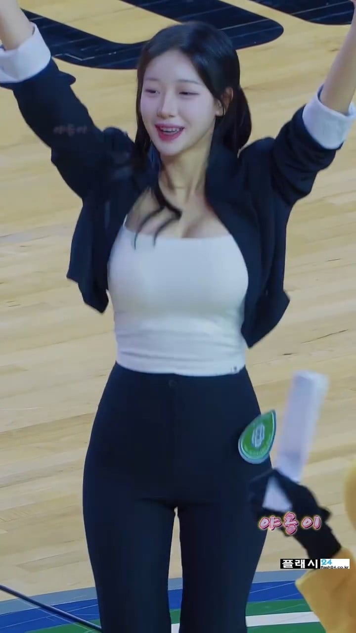 오진다는 우수한 치어리더