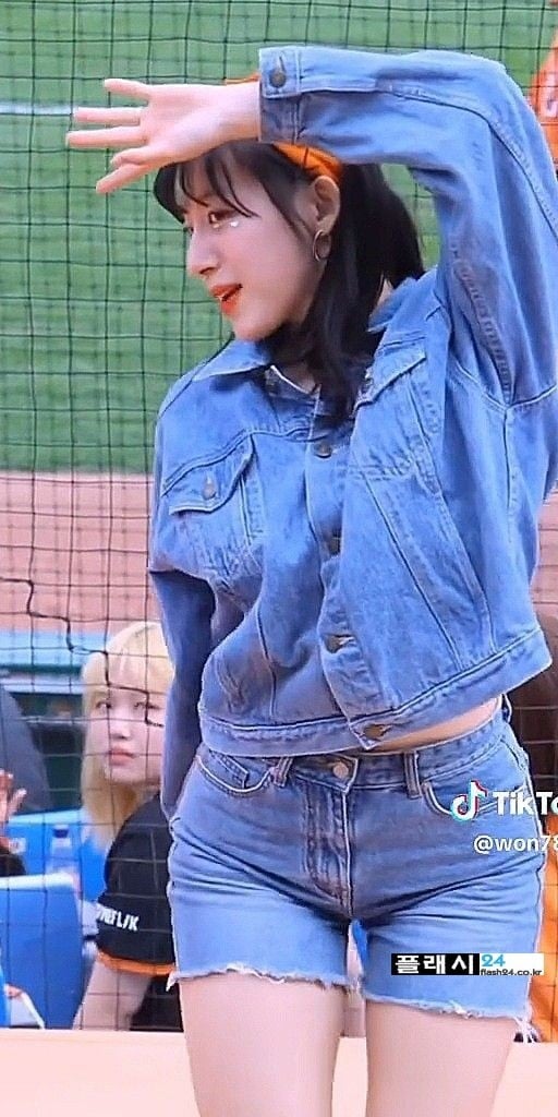 하체 장난없는 하지원 치어리더