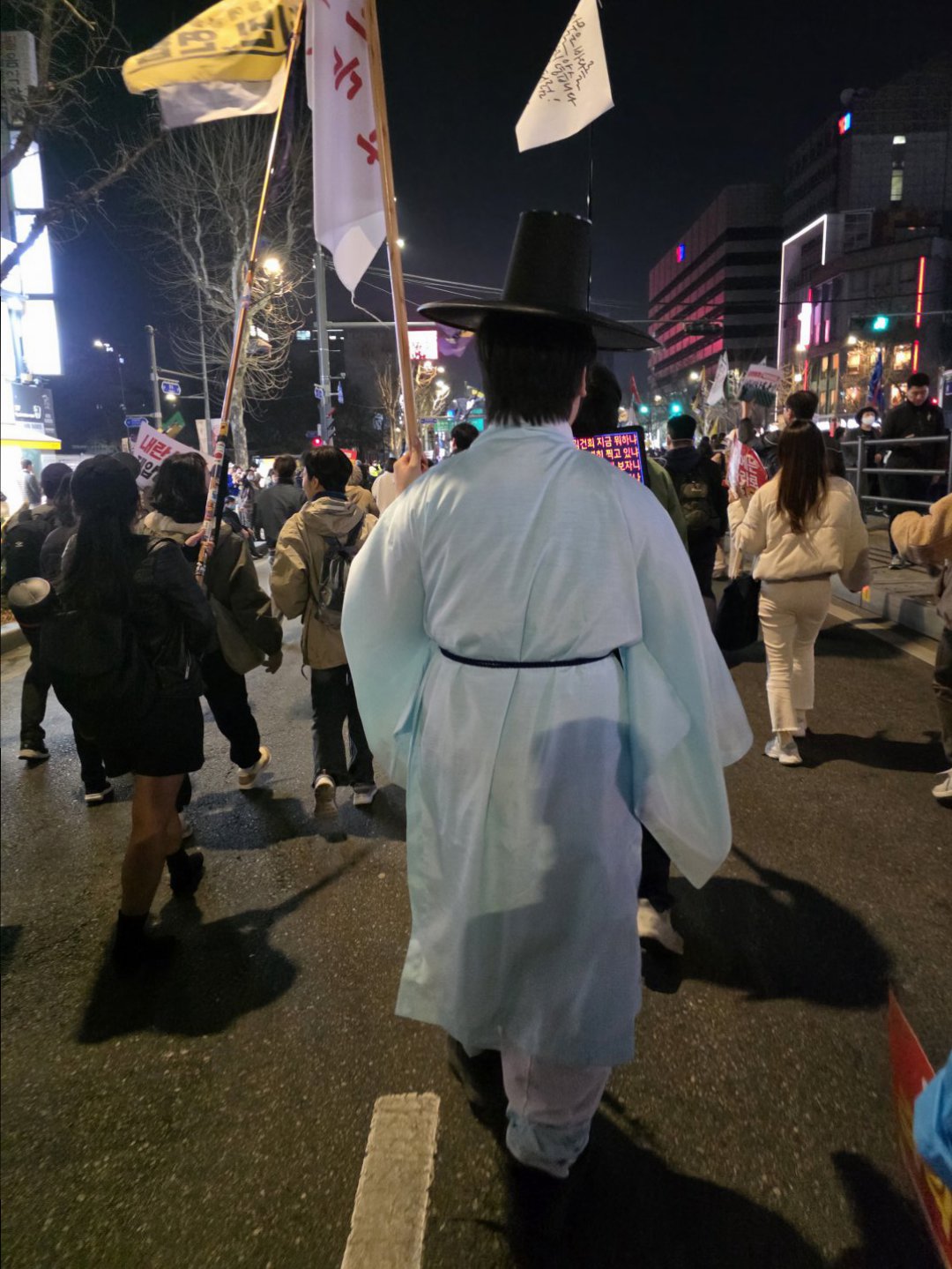행진하면서 느낀건데