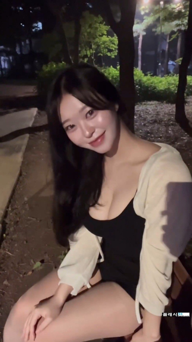 집앞 데이트 할때 여친 느낌