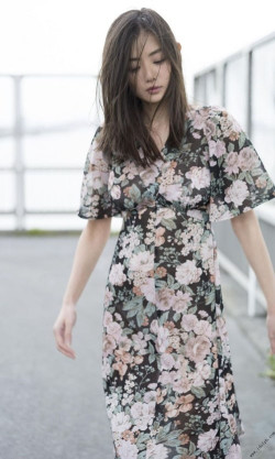 배우 카타야마 모에미