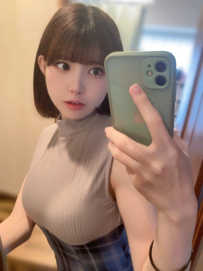 어릴때 같이놀던 친구가 사실은 여자였다 어릴때 같이놀던 친구가 사실은 여자였다