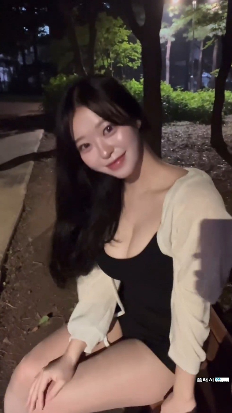 집앞 데이트 할때 여친 느낌