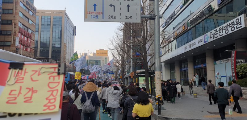 지난주 집회는 6일 개근했습니다. 더 나갈 일이 없었으면 최고였겠죠.